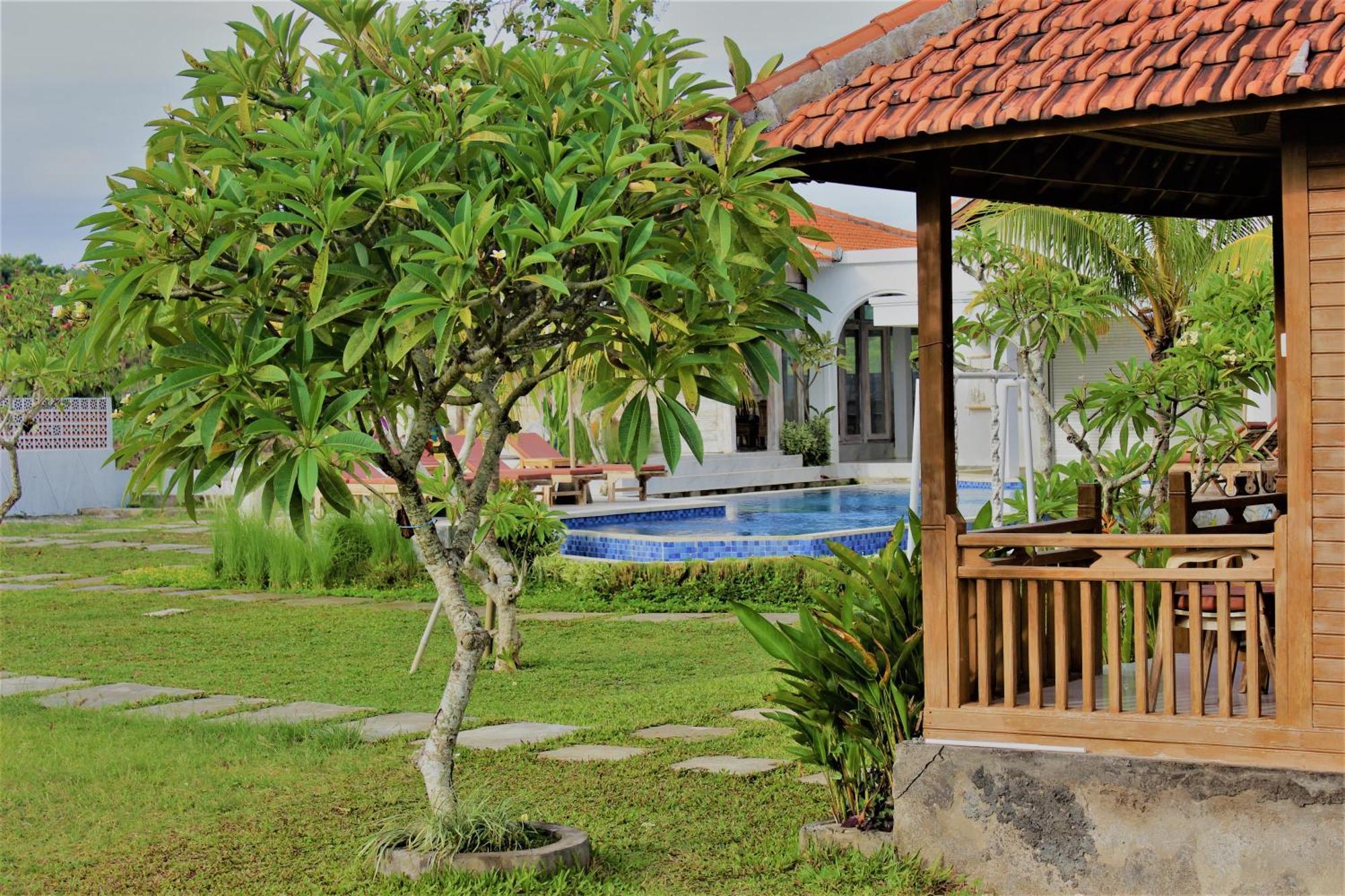 Green Village Jungle Resort Batununggul Exterior photo
